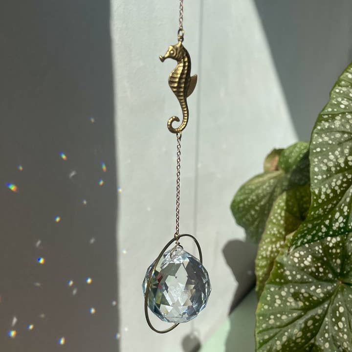 Suncatcher seahorse/light catcher/window crystal for wholesale by von Lani = Jewellry + Suncatchers