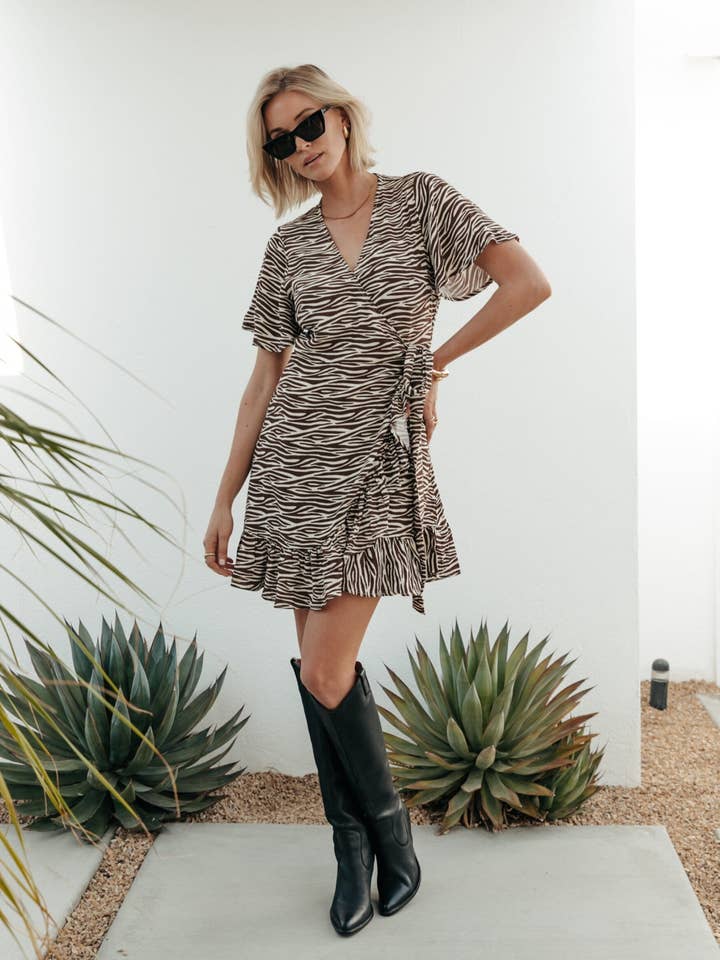 Telsi Zebra Wrap Dress | Dark brown for wholesale by Colourful Rebel