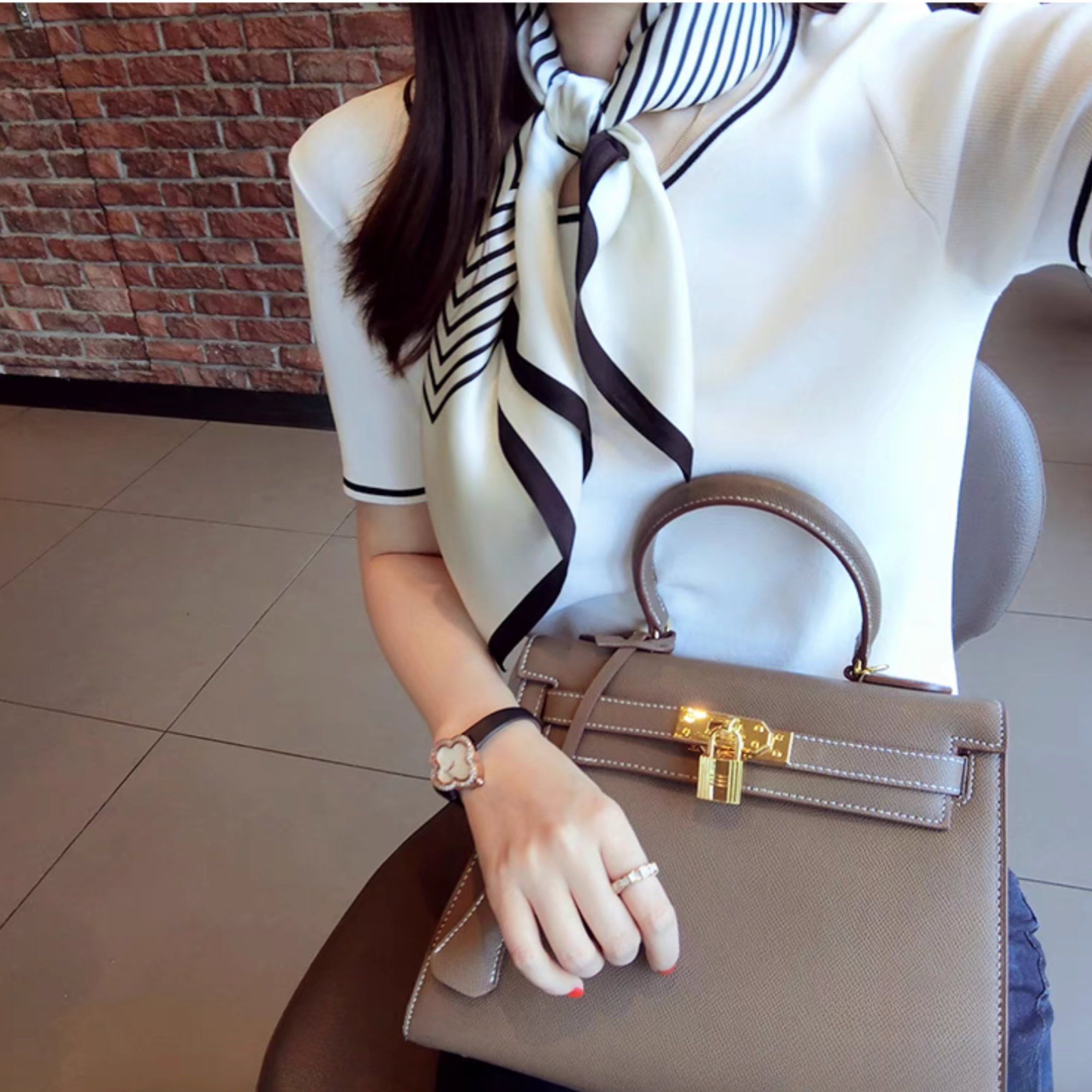 DrifWoo - Wholesale Scarf - Women's - Luxury 100% Silk Scarf – Soft, Skin-Friendly & Versatile6