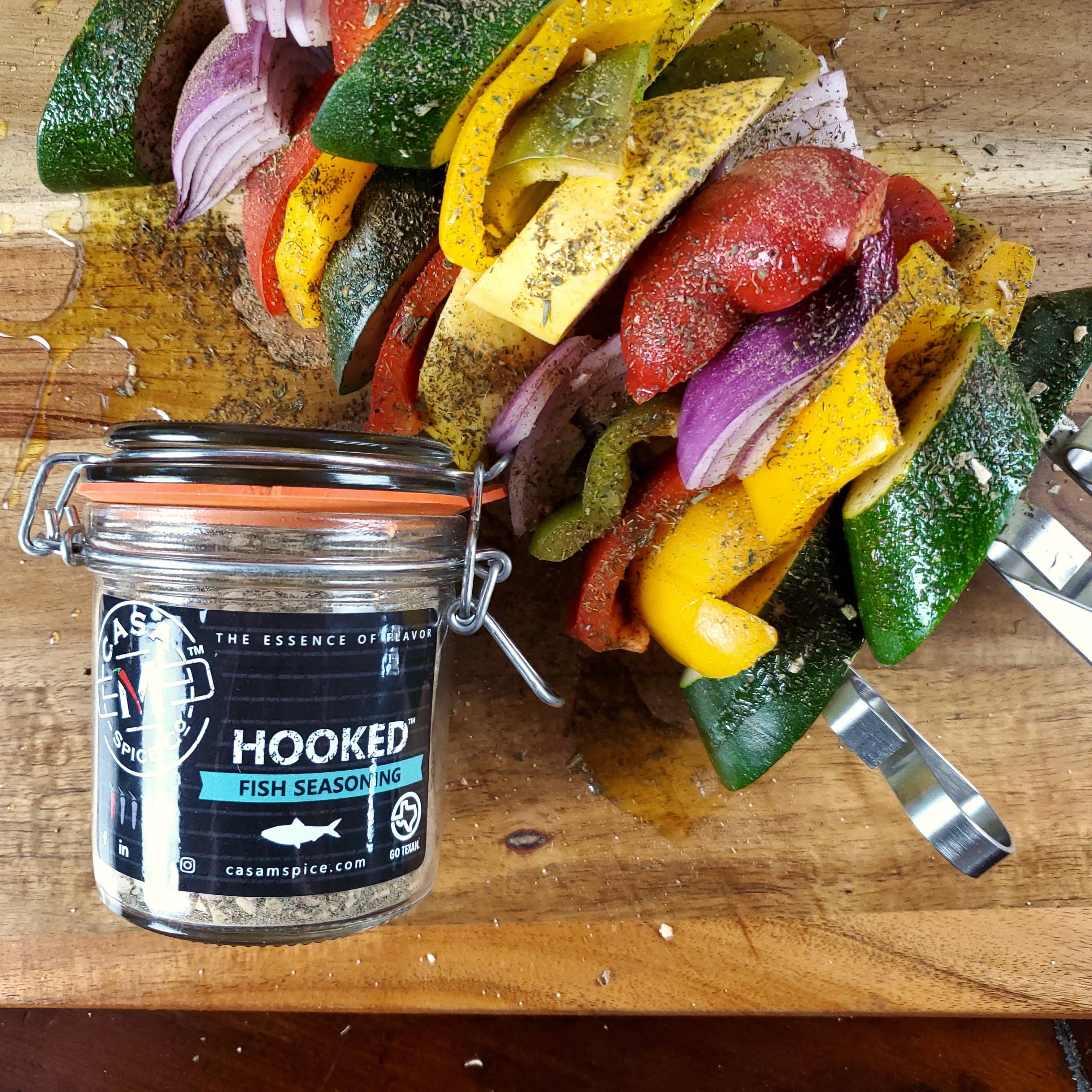 Casa M Spice Co LLC – wholesale Dried spice mix – Hooked® Fish Seasoning - Glass Clamp-top Jar3