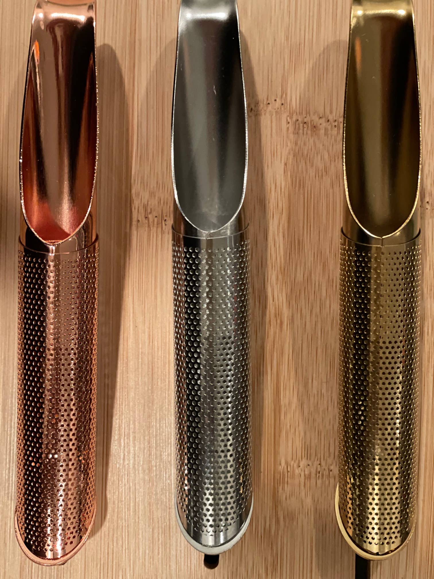 Oro Amarillo Infusor de Té de Oro Amarillo - Tubo Deslizante de venta al por mayor en Faire1