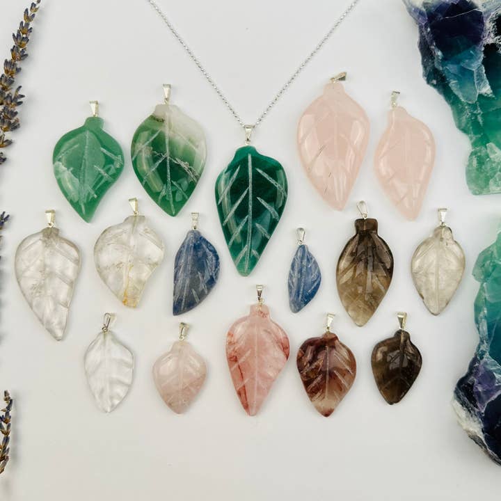 Colgante pulido de hojas de piedras preciosas de cristal para venta al por mayor de Rock Paradise