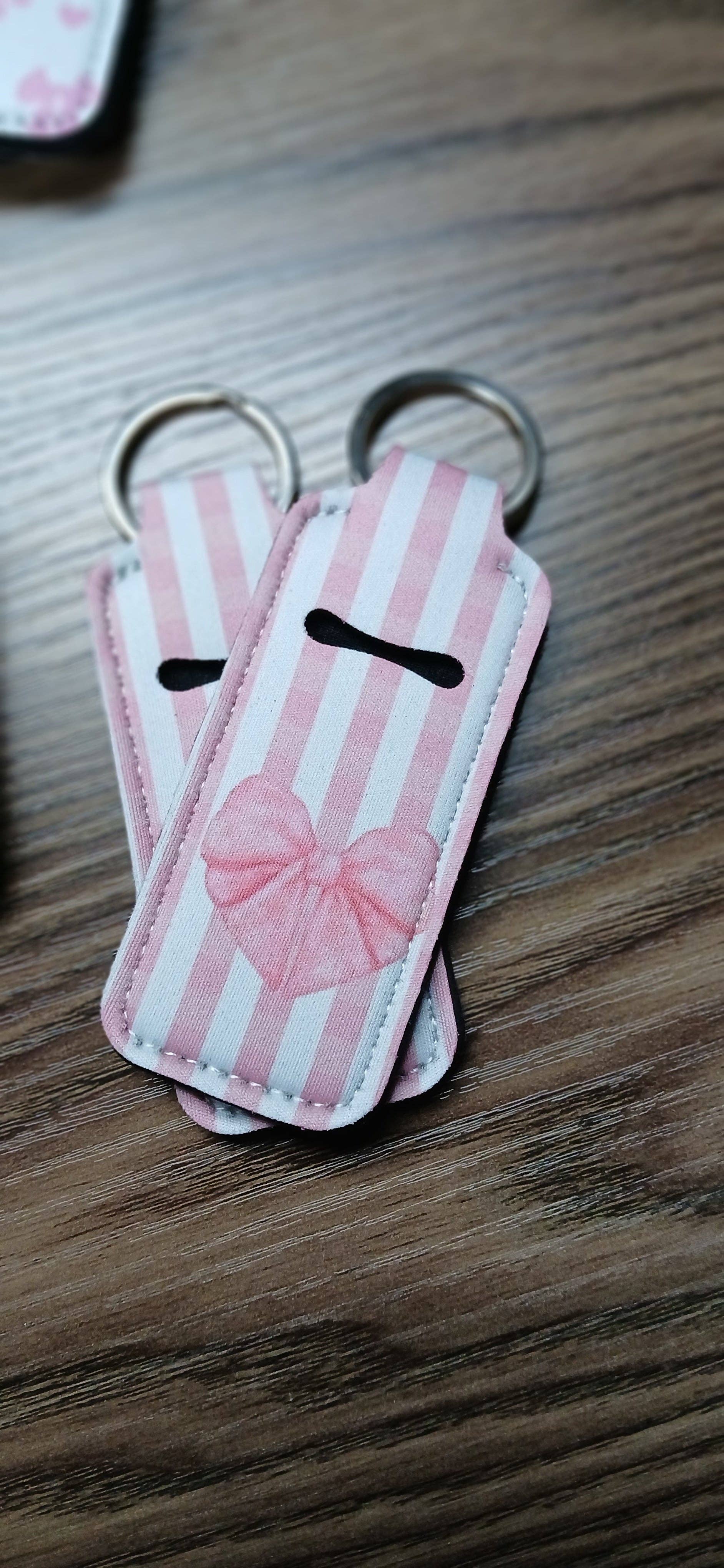 MadeByHBK - Wholesale Keychain - Unisex - Heart and Bows Lipgloss Keychain Holders0