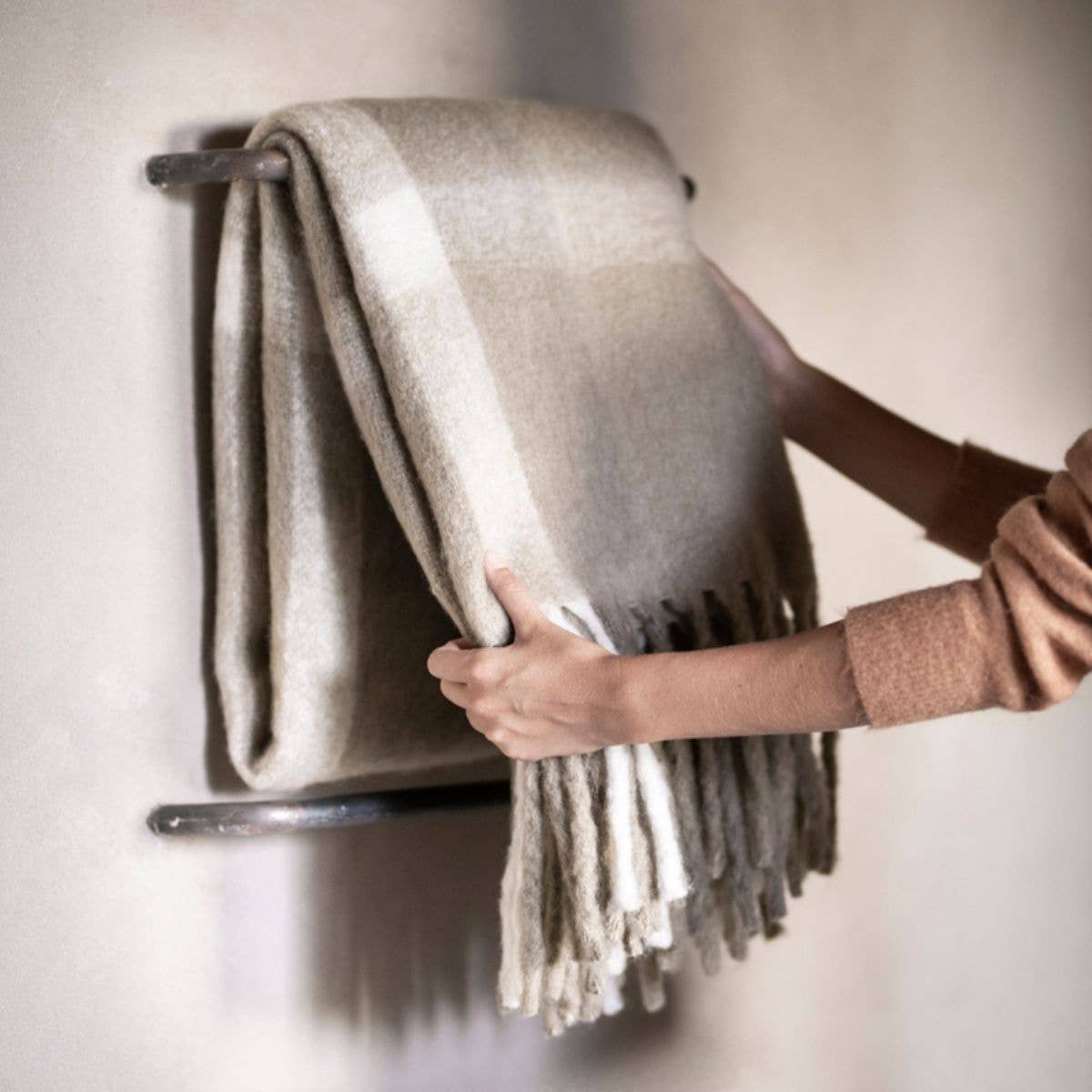 Andrea House - Wholesale Throw Blanket - Beige plaid wool blanket for sofa3