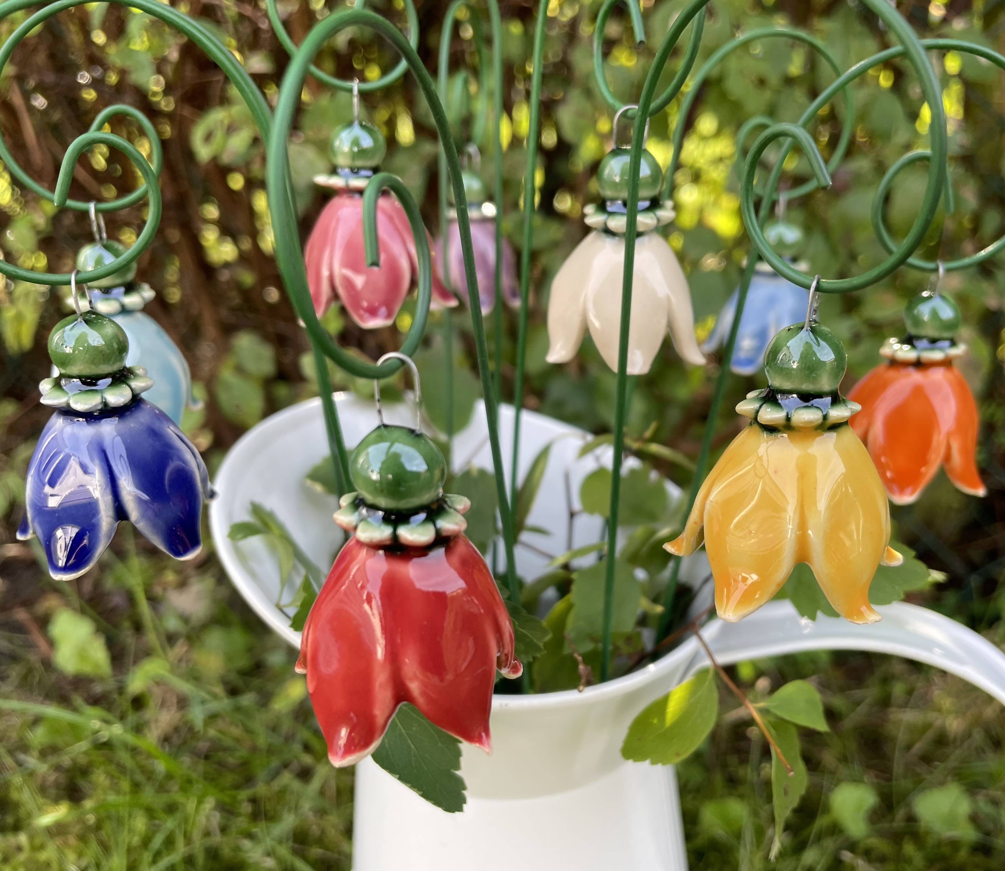 Pannonhem AB. - Vente Piquets de jardin/pelouse - Clochettes en céramique suspendues, tuteur de plante4