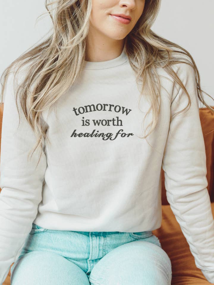 Sweatshirt brodé pour femme - Mental Health Crewneck pour la vente par Serenity Stitch Co