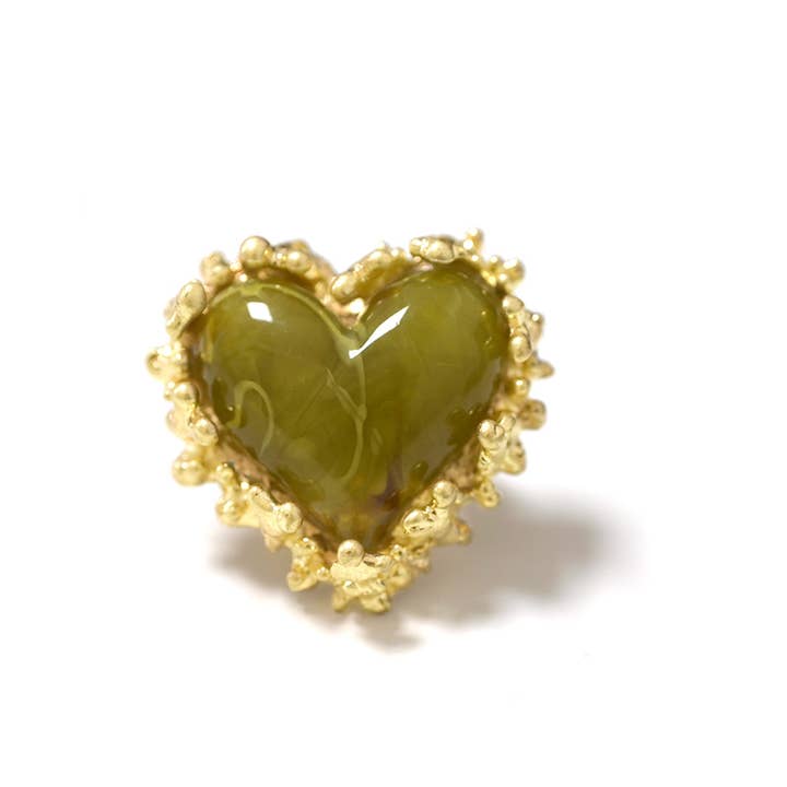 GROSSER ELASTISCHER RING KORALLE MIT HARZHERZSTEIN für den Großhandel von AMORINO SRL