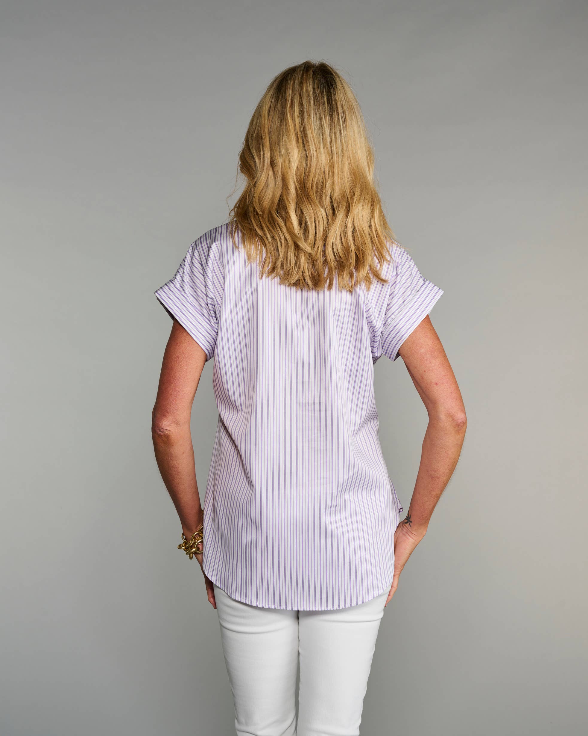 Morado La Blusa de Liga con Mangas Cap en Dúo de Rayas Lavanda de venta al por mayor en Faire1