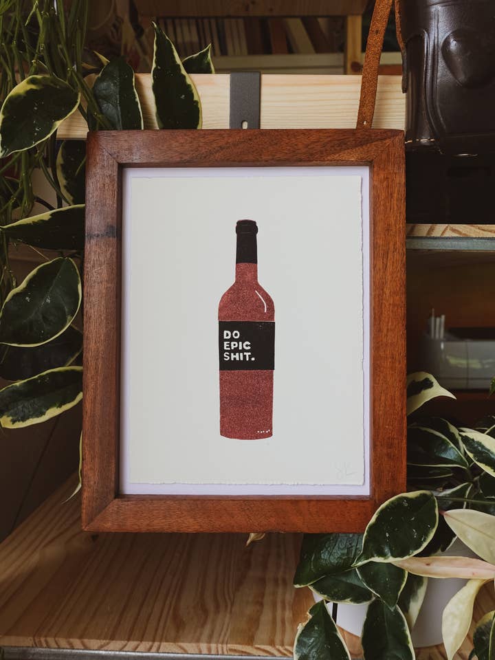 Bouteille de vin mini impression originale pressée à la main pour la vente par Sharell Katelynn