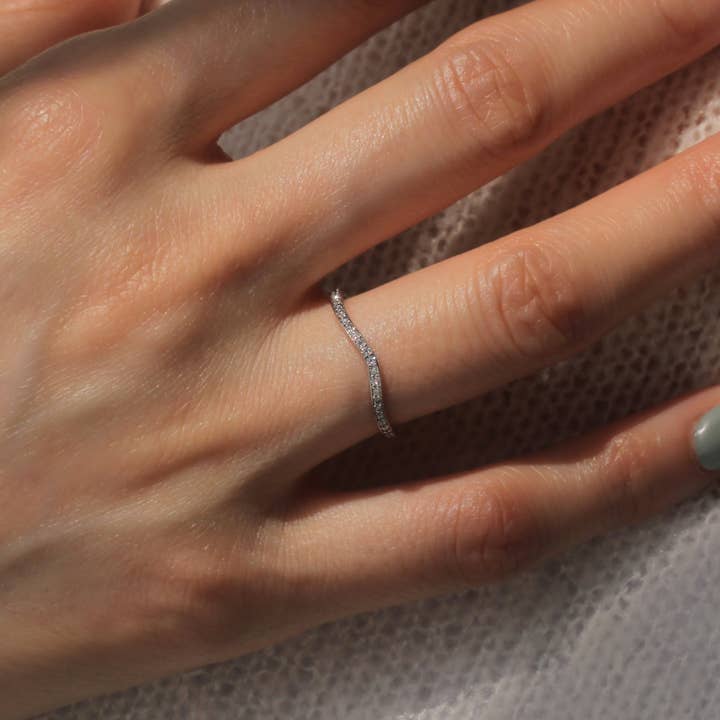 Double Accent - Wholesale Band/Stacked Ring - Evermore Trace Curve Ring – 14K Gold Half-Eternity5