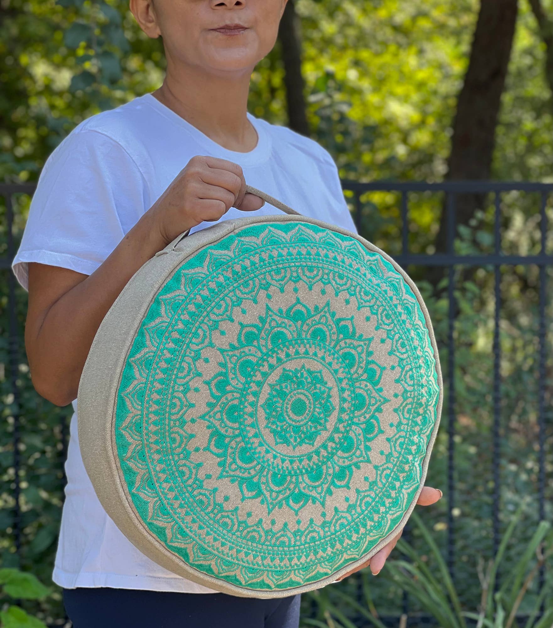 Lungta Imports - Vente Coussin décoratif de sol - Coussin de méditation tibétain Zen Zafu 3