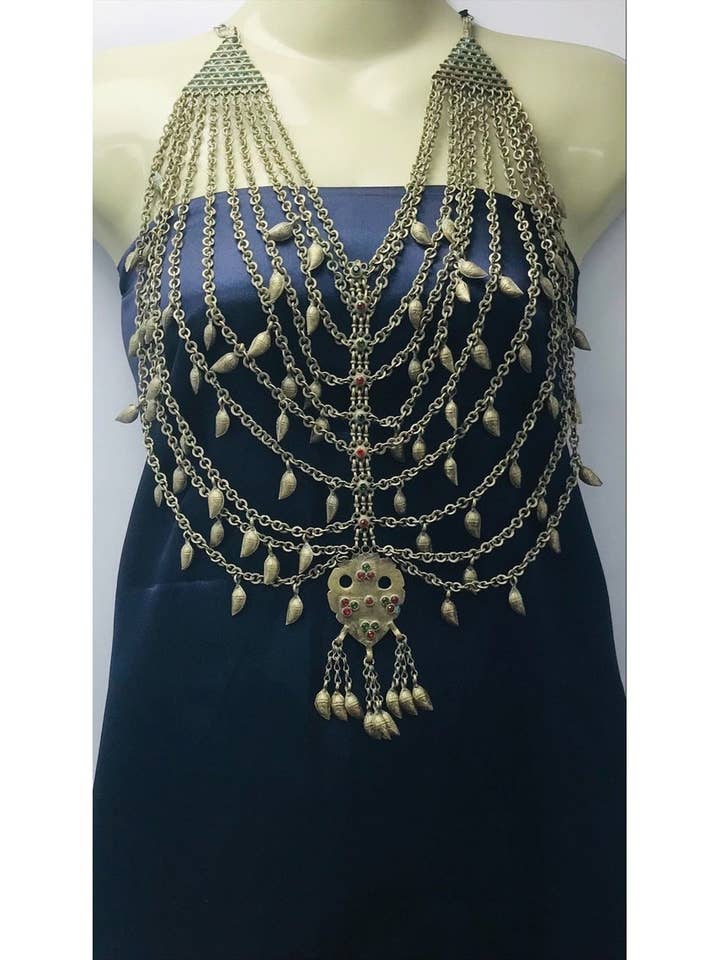 Collar con colgante macizo colgante y borla estilo hoja para venta al por mayor de vintarust