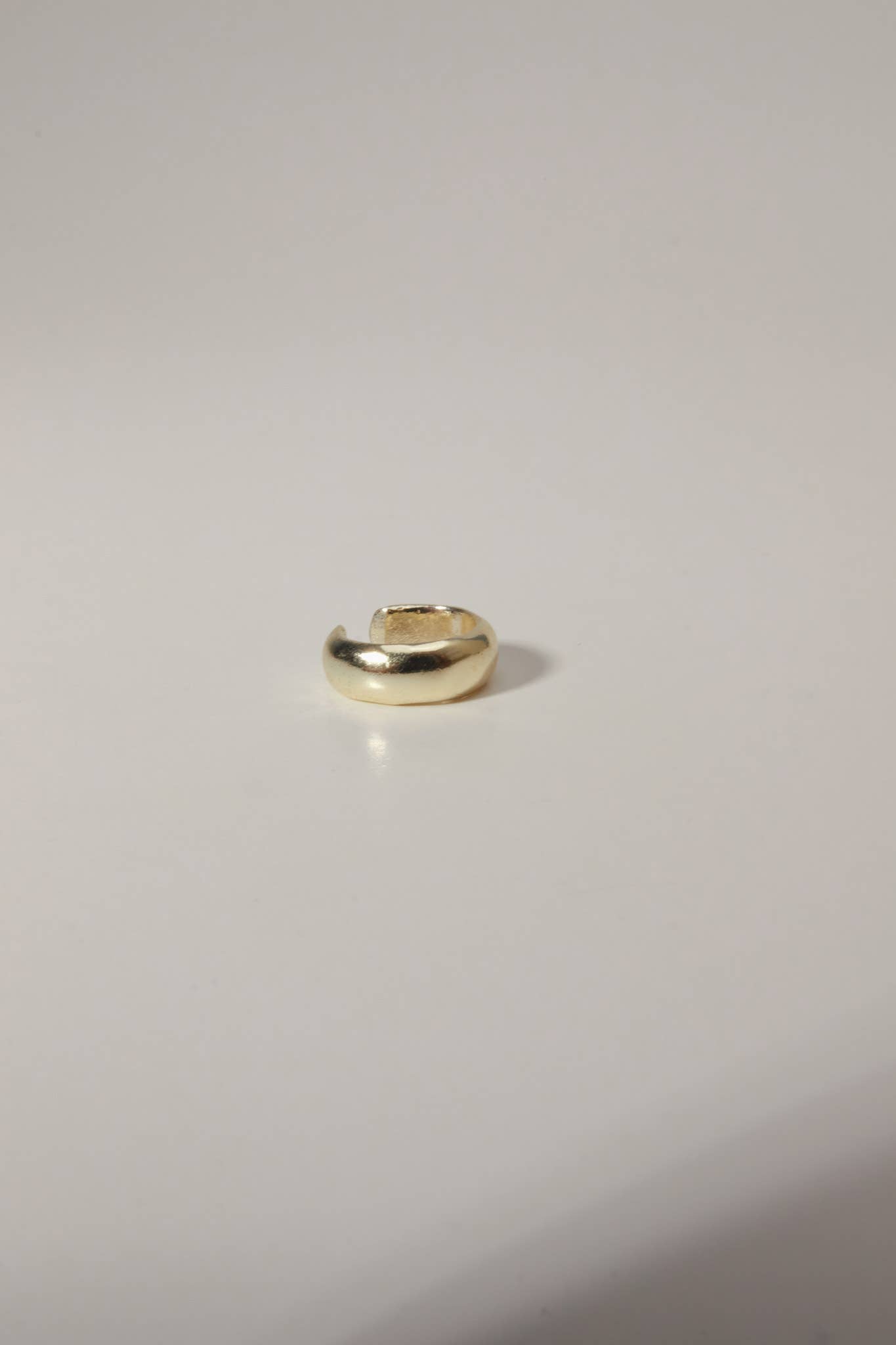 Heliconia Boutique – Brincos de punho/trespasse por atacado – Linea Cuff – Um Favorito do Dia a Dia, Ajustável a Qualquer Orelha2