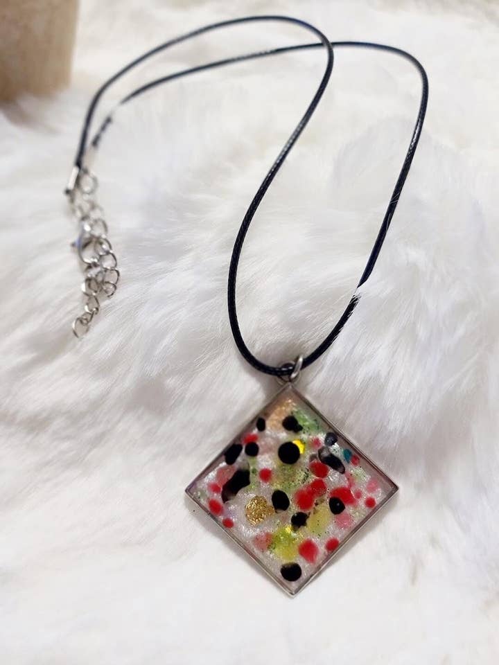 Colar de Declaração em Resina Feito à Mão Presente para Amante de Arte por atacado de BabyGirl Creations