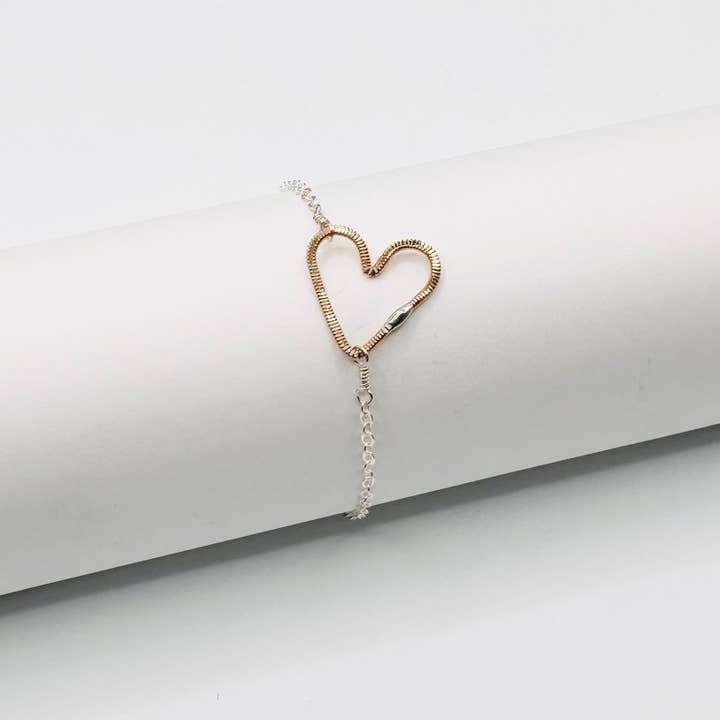 Middle Sister Designs - Wholesale Charm/Dangle Bracelet - Heart Bracelet2