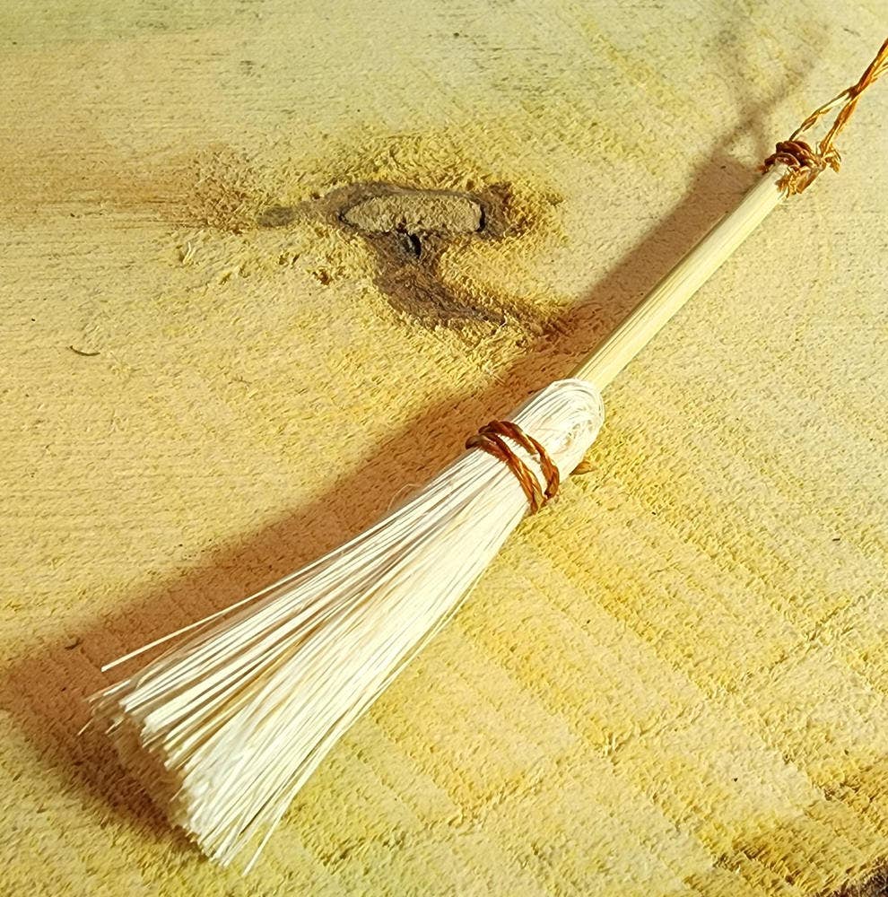 Factory Direct Craft – wholesale Tillbehörskit för docka - Barn – 3" Miniatyr Naturlig Halmkvast2