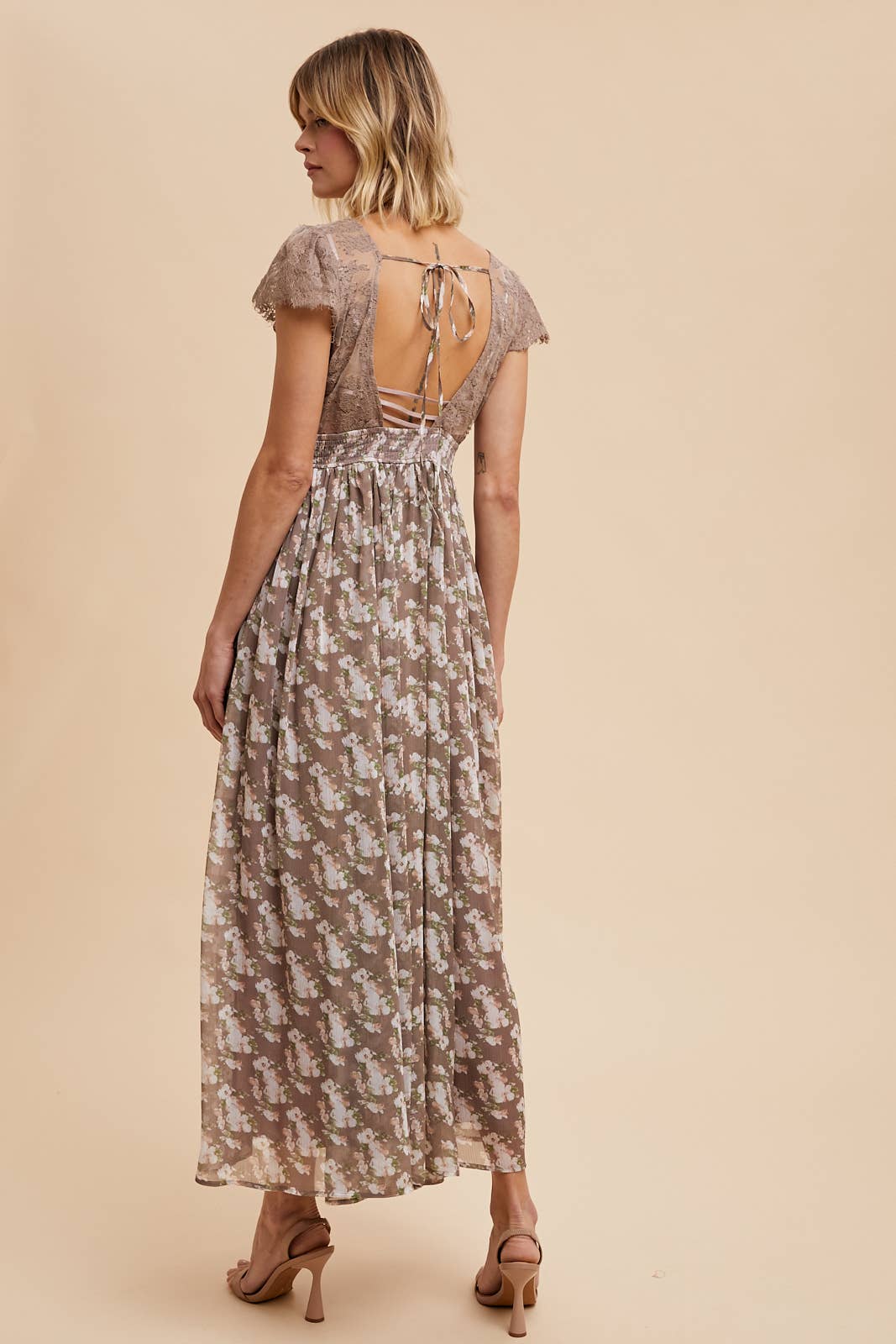 In Loom - Wholesale Jurk - Dames - MAXI-JURK MET GESCHULPTE KANTEN EN CONTRAST8