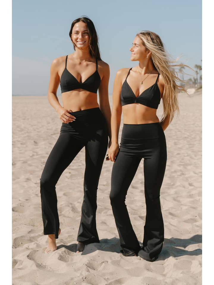 Onyx Sama Crop for wholesale on Faire4