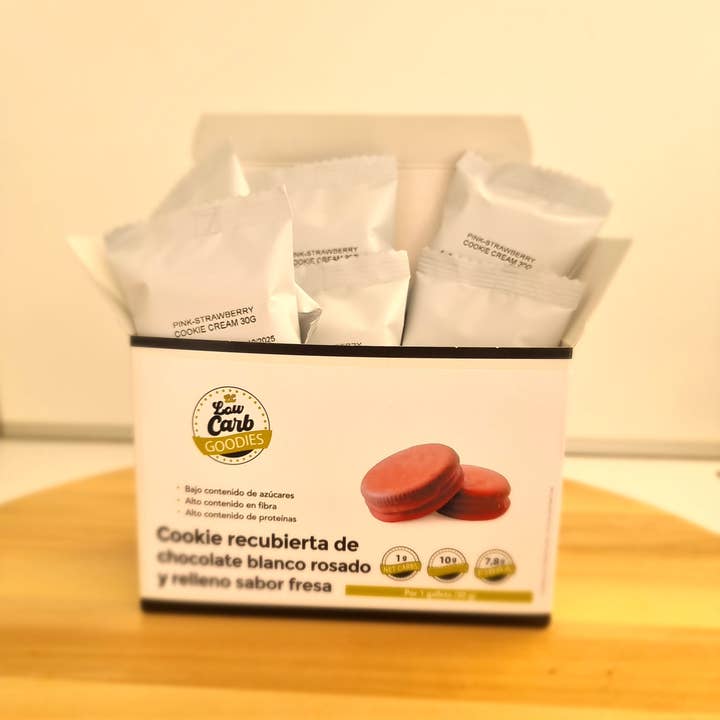 Low Carb Goodies – wholesale Kakor – Låda 6 kakor fyllda med jordgubbskräm doppad i rosa choklad. 1 portion varje kaka.