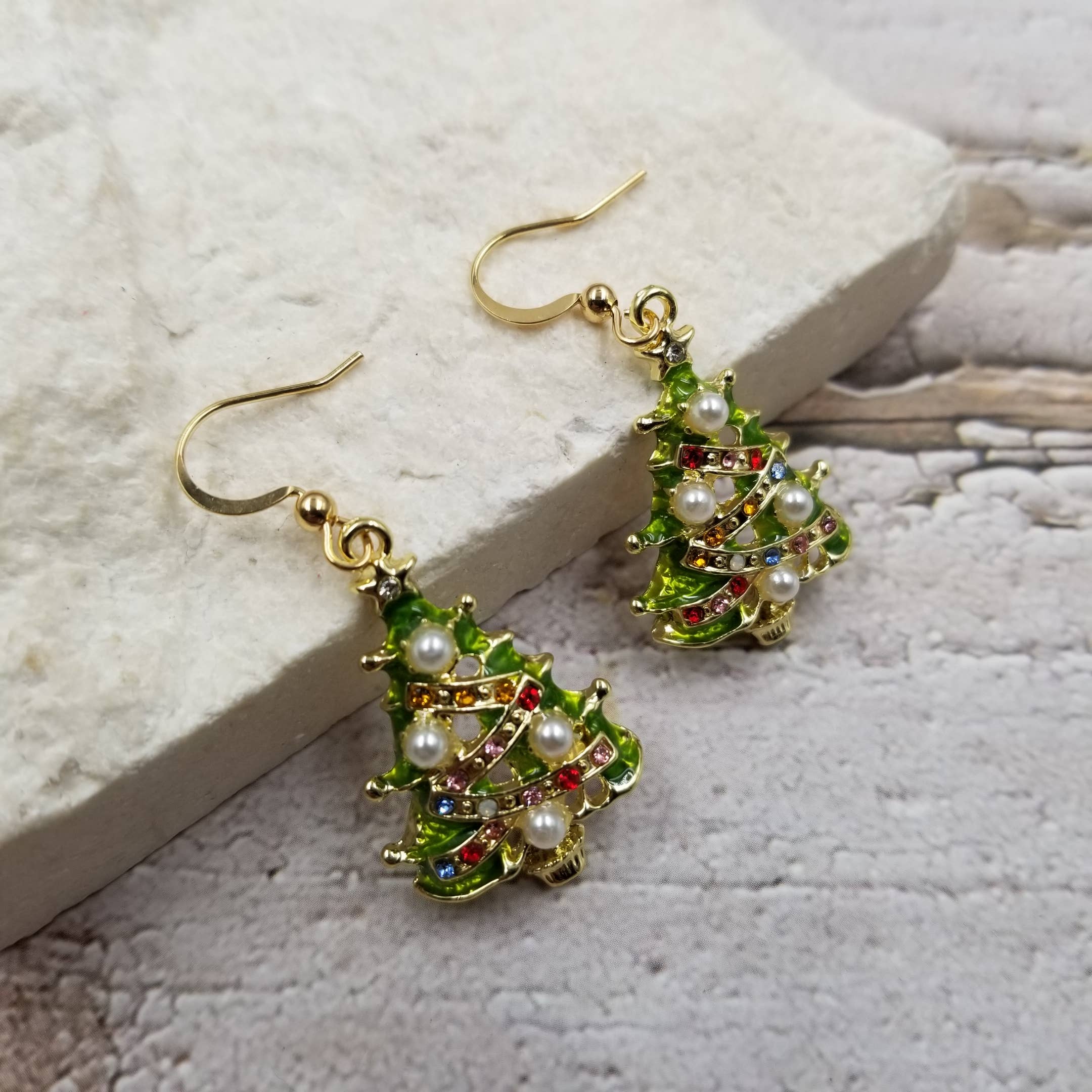 Treasure Wholesale - Vente Boucles d'oreilles pendantes - Boucles d'oreilles en forme de sapin de Noël1