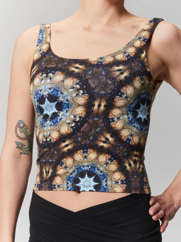 Pietra preziosa Asana Top per la vendita all'ingrosso da parte di Budevi