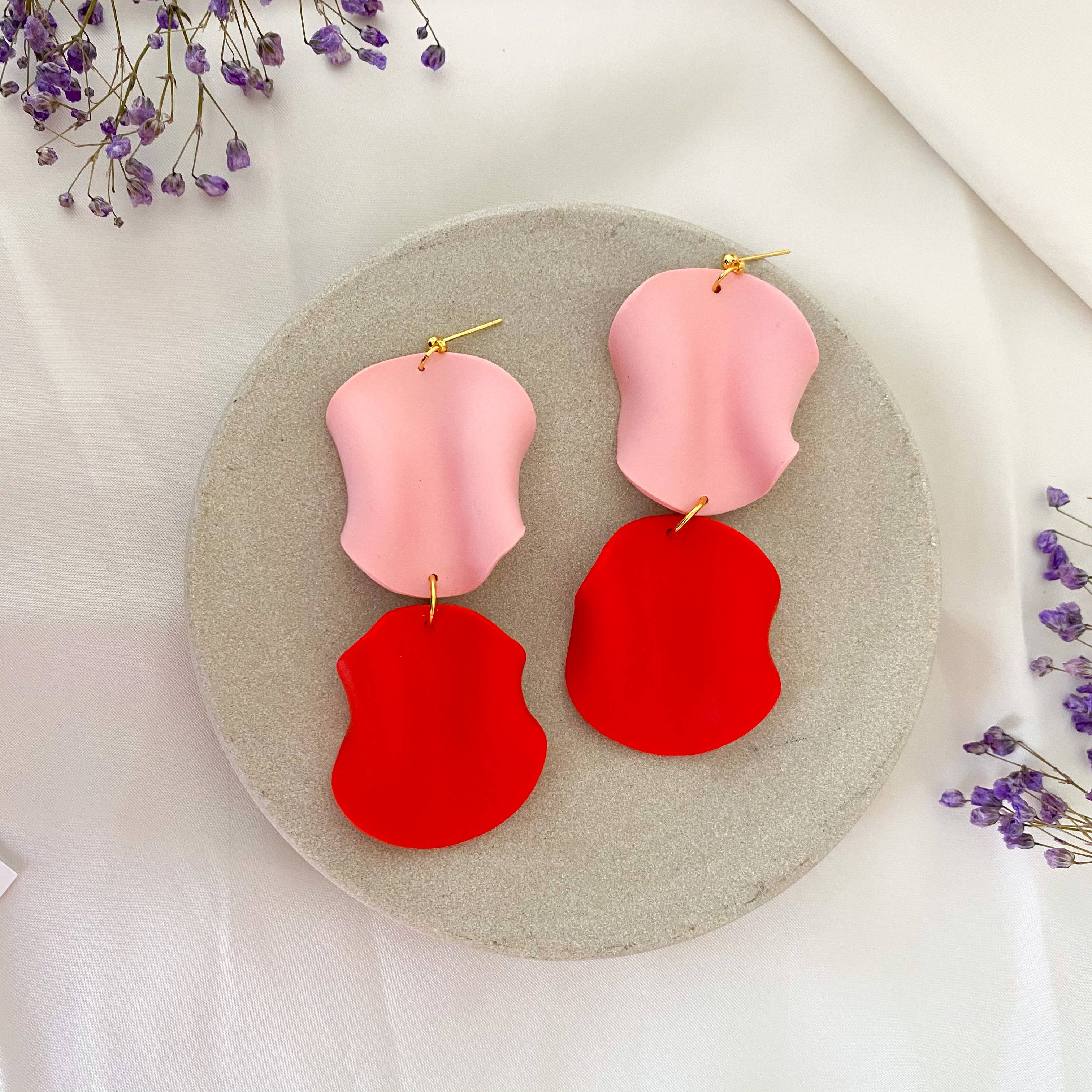 Viki Glaze Accessories - Wholesale Dangle Earrings - Maxi Etérea Strawberry- Pink & Red earrings4