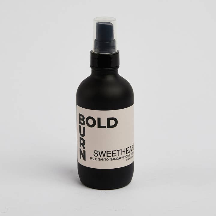 Sweetheart rumsspray för wholesale av Bold Burn Candles LLC
