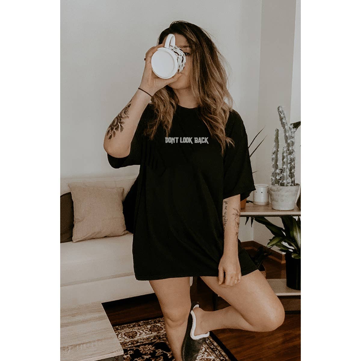 Illustrated Society - Wholesale T-Shirt (Graphic) - Women's - DO NOT LOOK BACK LEOPARD VINTAGE GRAPHIC OVERSIZED TEE3