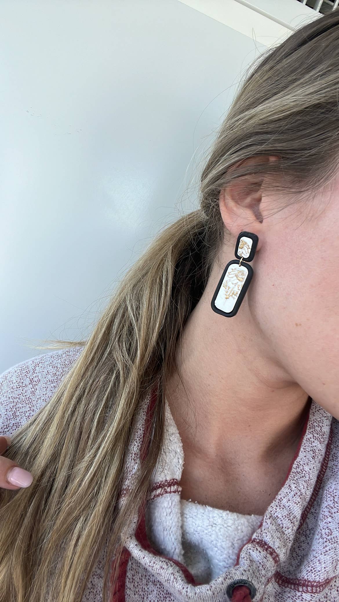 ElleseeWomen - Wholesale Dangle Earrings - Sarah Sunflower Dangles3