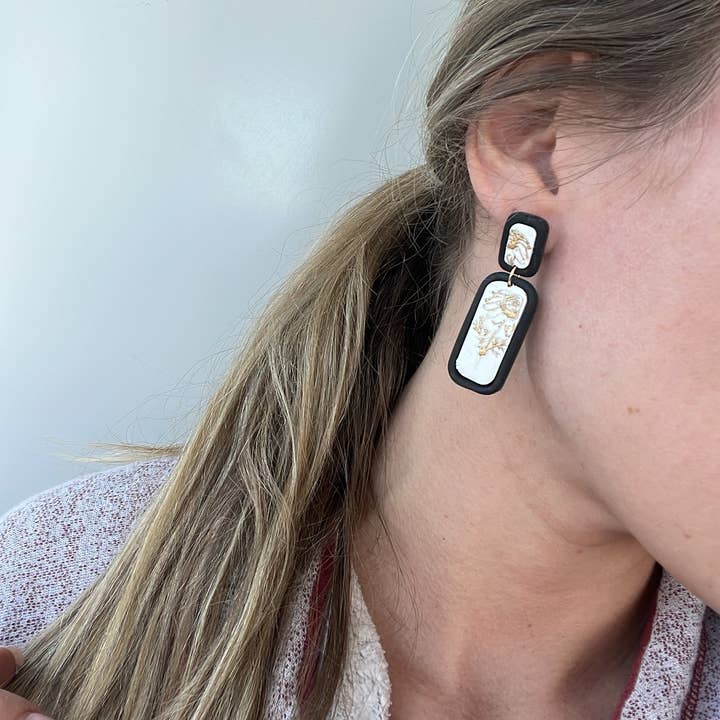 ElleseeWomen - Wholesale Dangle Earrings - Sarah Sunflower Dangles3