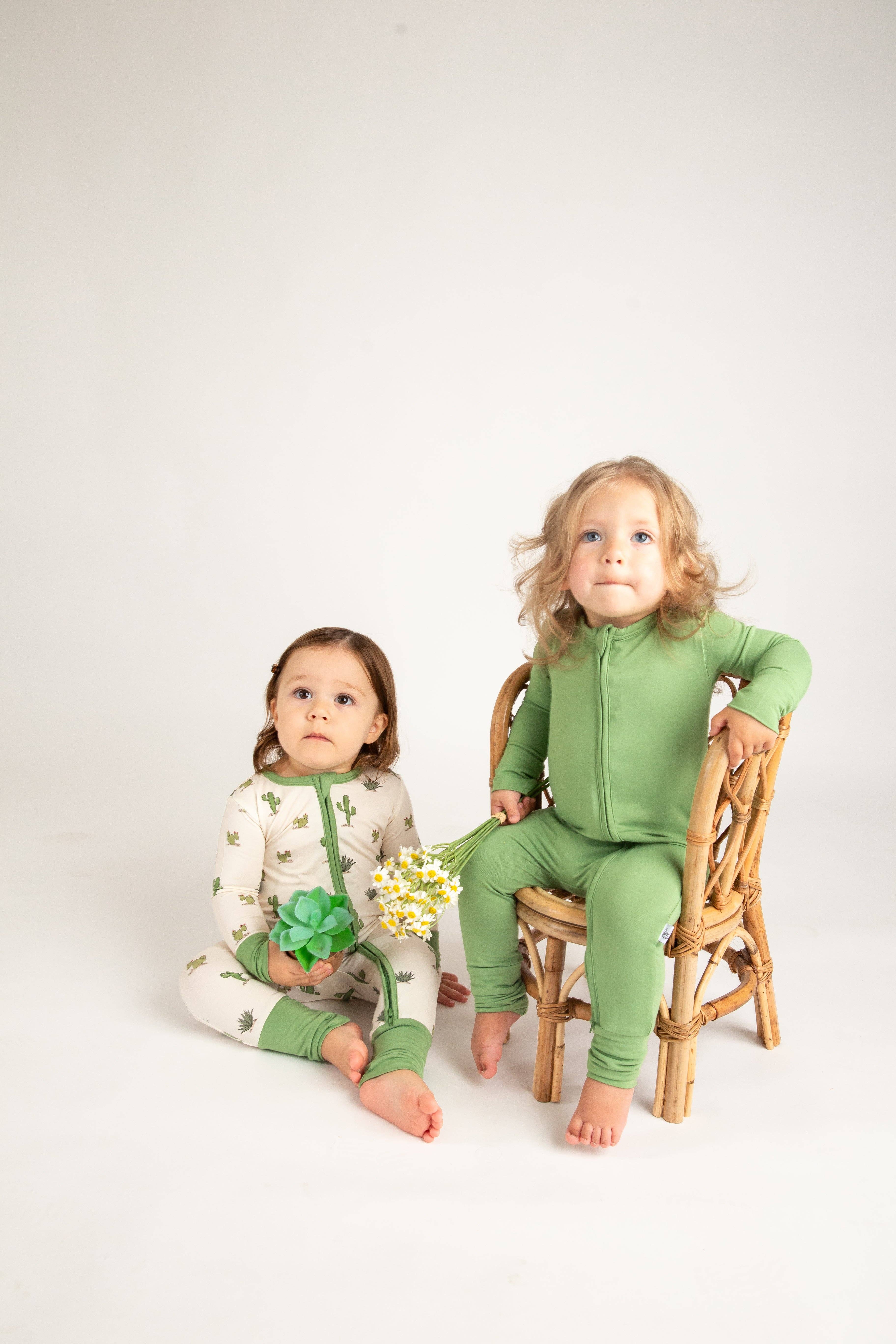 The OVer Company - Wholesale Slaappak - Baby - Cactus Cuddles romper van bamboe4