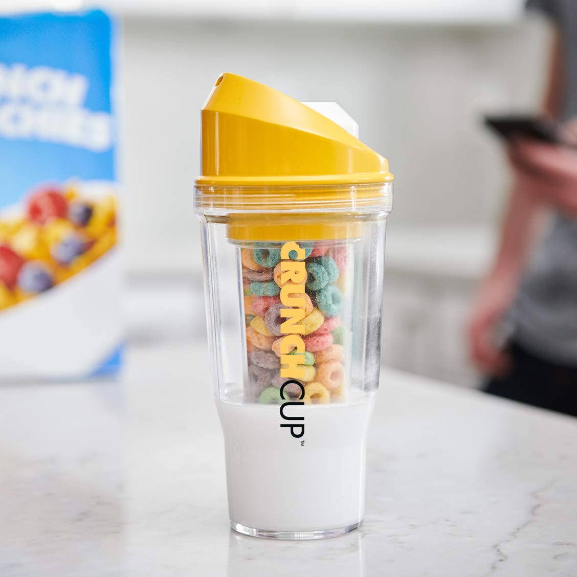 CRUNCHCUP XL BLUE - Portable Plastic Cereal Cups for Breakfast On the Go,  To Go Cereal and Milk Container for your favorite Breakfast Cereals, No  Spoon or Bowl Required: Home & Kitchen 