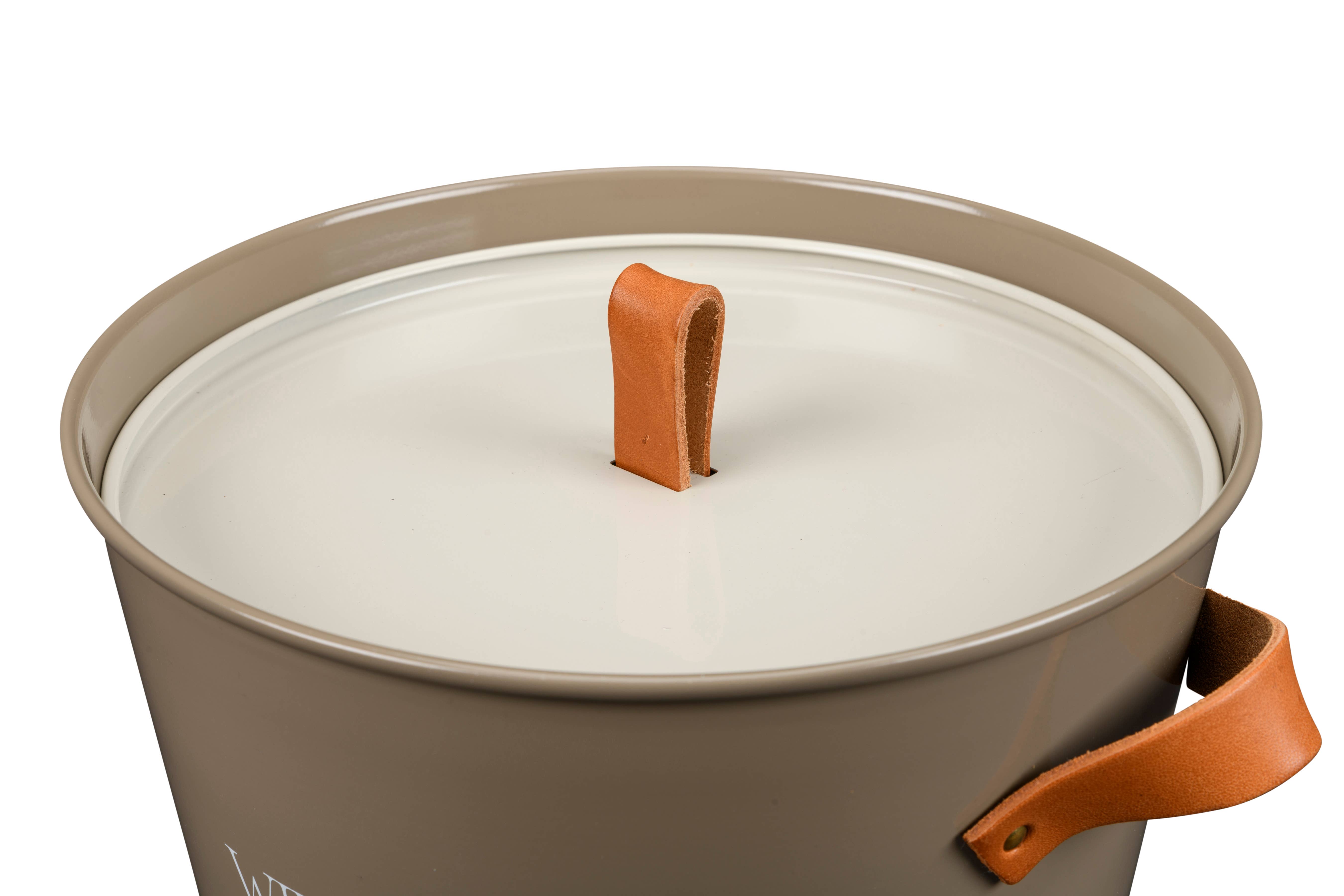 Burgon and Ball – wholesale Bird feeder – NEW Wild Bird Feed Tin - Truffle3