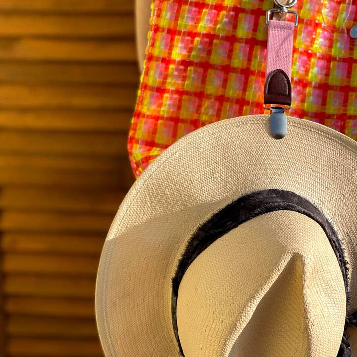 Tilley + Me - Wholesale Hat Accessory - Women's - Travel Hat Clip For Bags9