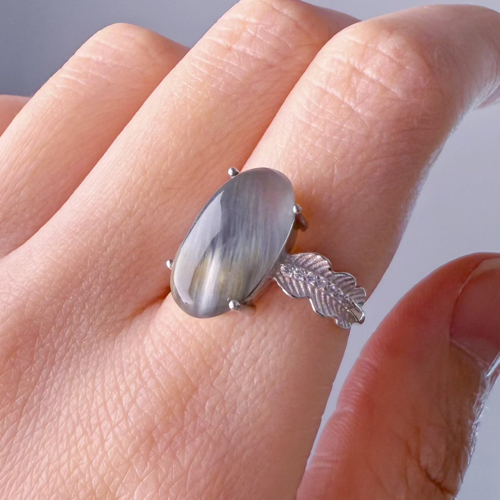 Ninaouity – wholesale Cocktail/statement ring – Handmade Natural Blue Rutilated Quartz Cabochon Cut Crystal Ring0