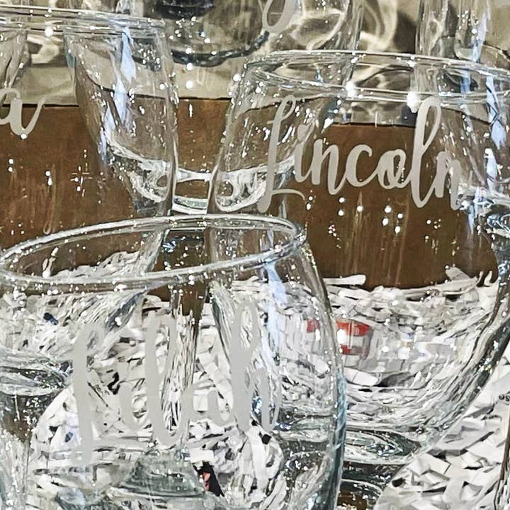 TreatUdesigns - Wholesale Wine glass - Personalised Wine Glass1