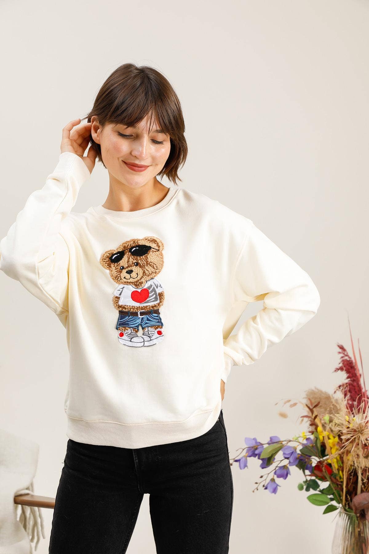 Attrait Paris - Wholesale Graphic Sweatshirt - Women's - Crew neck sweatshirt, bear with sunglasses11