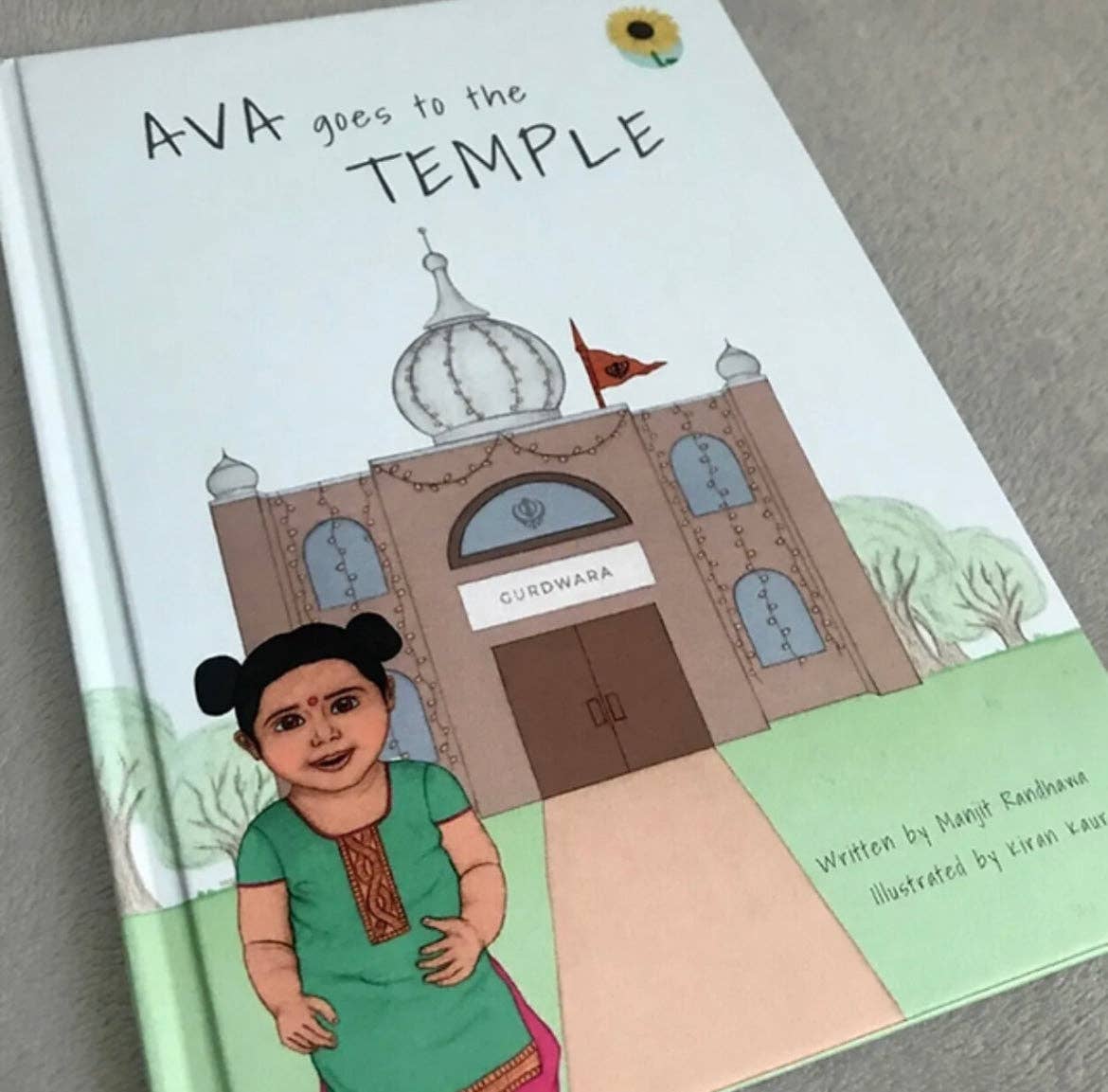 Ava’s Accessory Box - Wholesale Early Reader Book (6-8) - 'Ava Goes To The Temple' Childrens Gurdwara Educational Book6