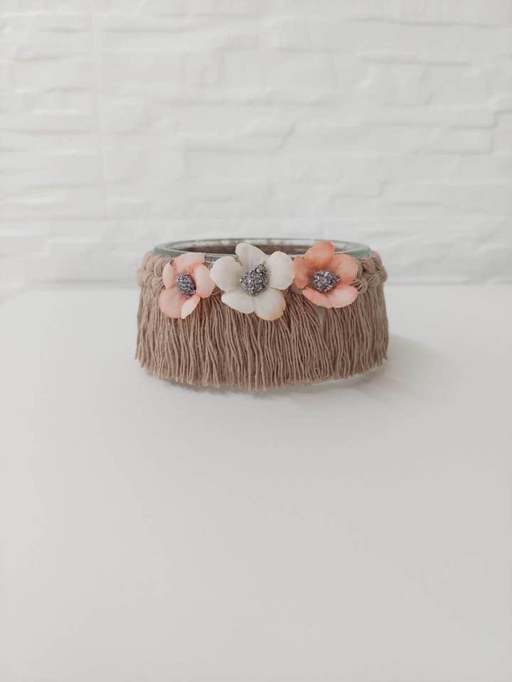 Macramé-lamp Margaridas voor wholesale door Zaumi Loop