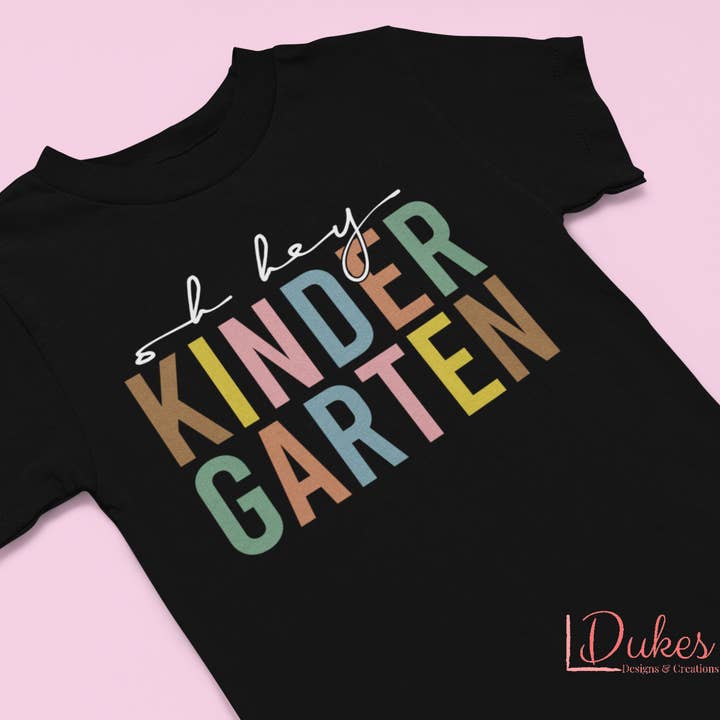 Oh Hey Kleuterjuf T-shirt voor wholesale door Dukes Designs & Creations