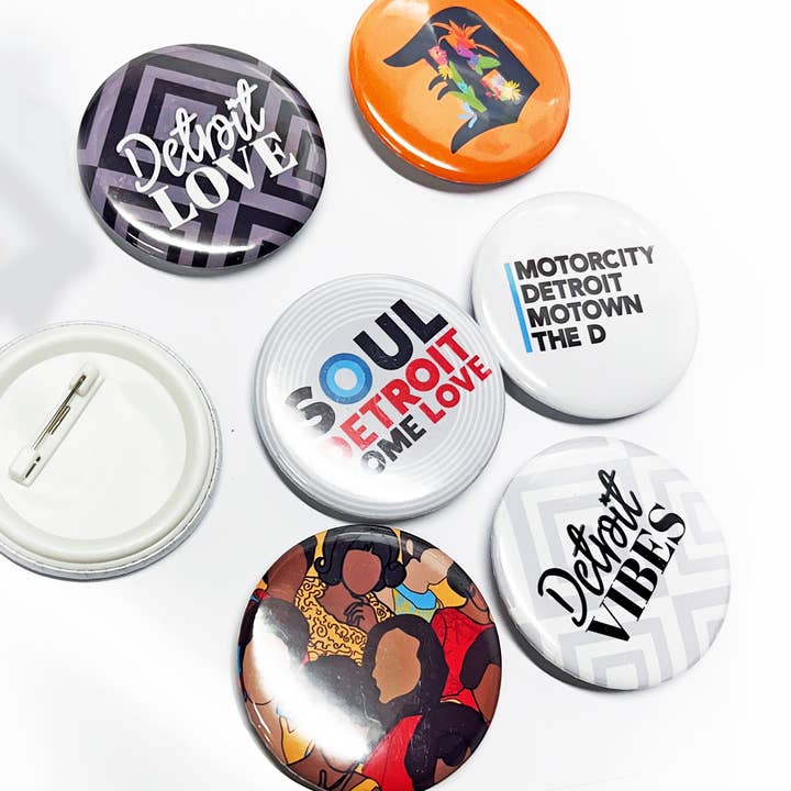 Botones tipo pin con temática de Detroit para venta al por mayor de Creative Hina Design