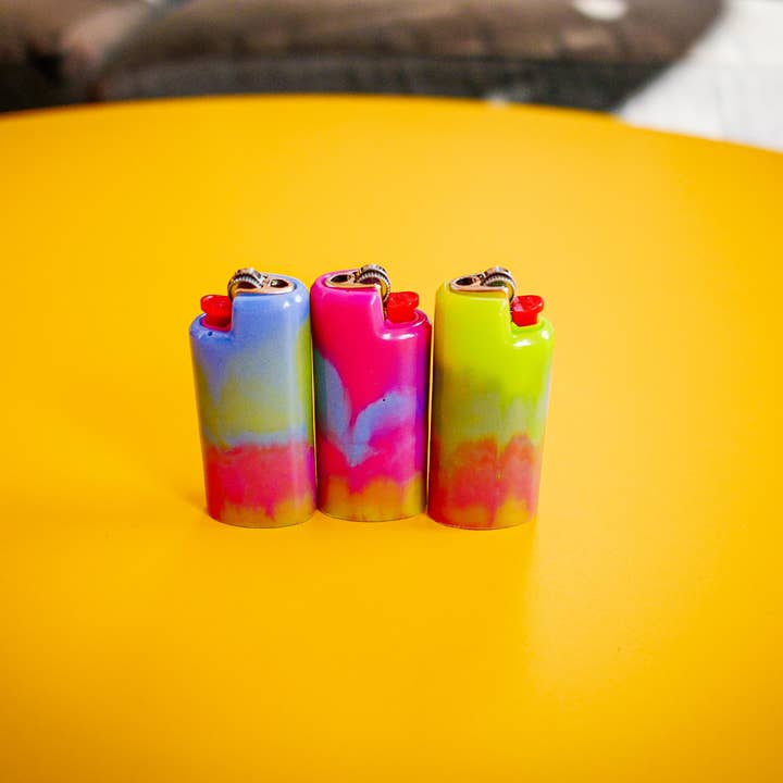 Resin at the Disco – Großhandel Feuerzeug – Gino Feuerzeughalter aus Harz mit austauschbarem Bic-Feuerzeug