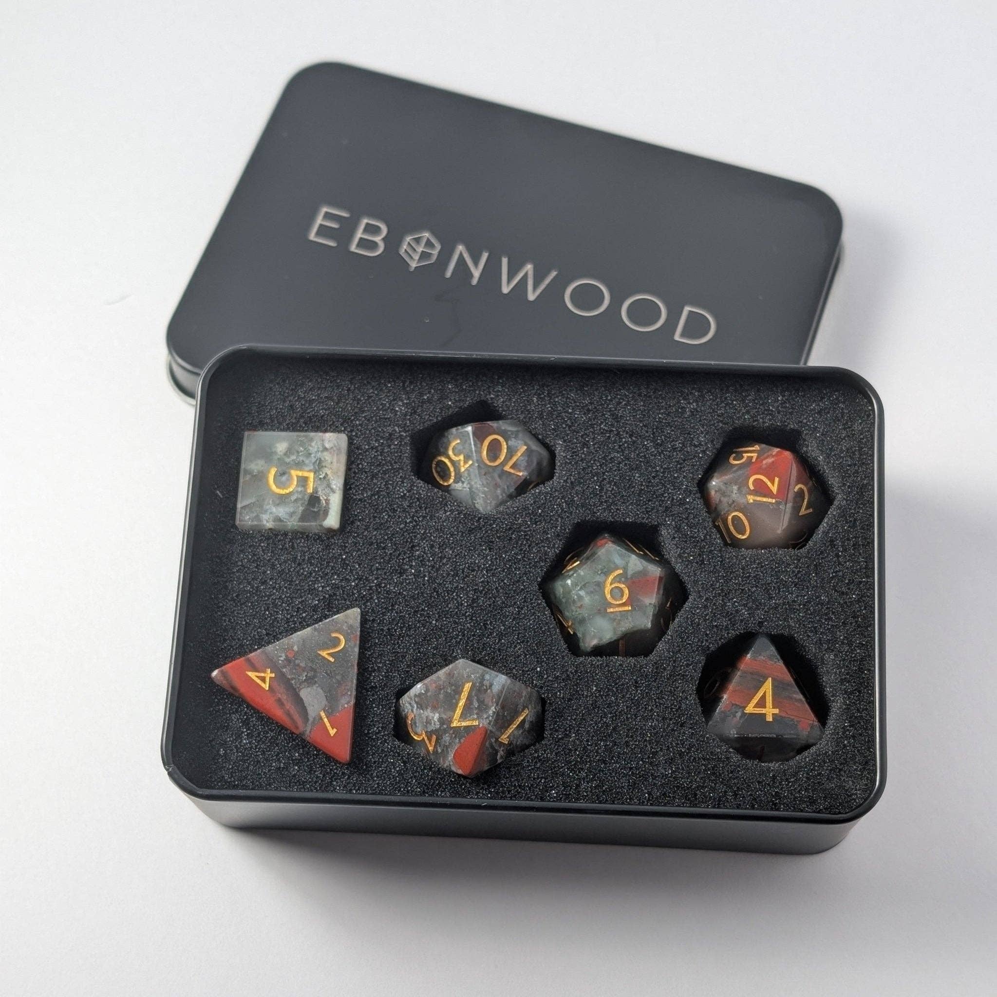 EBONWOOD – Großhandel Würfel – Blutstein - 7-teiliges polyedrisches Edelstein-Würfelset3