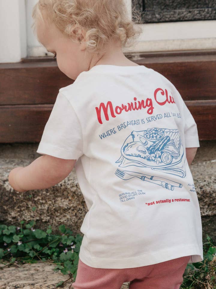 Camiseta para niños de algodón orgánico con diseño de desayuno para venta al por mayor de Morning Club Clothing