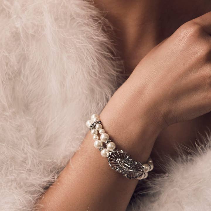 Pulsera de perlas Deco Tassel para venta al por mayor de Lovett & Co