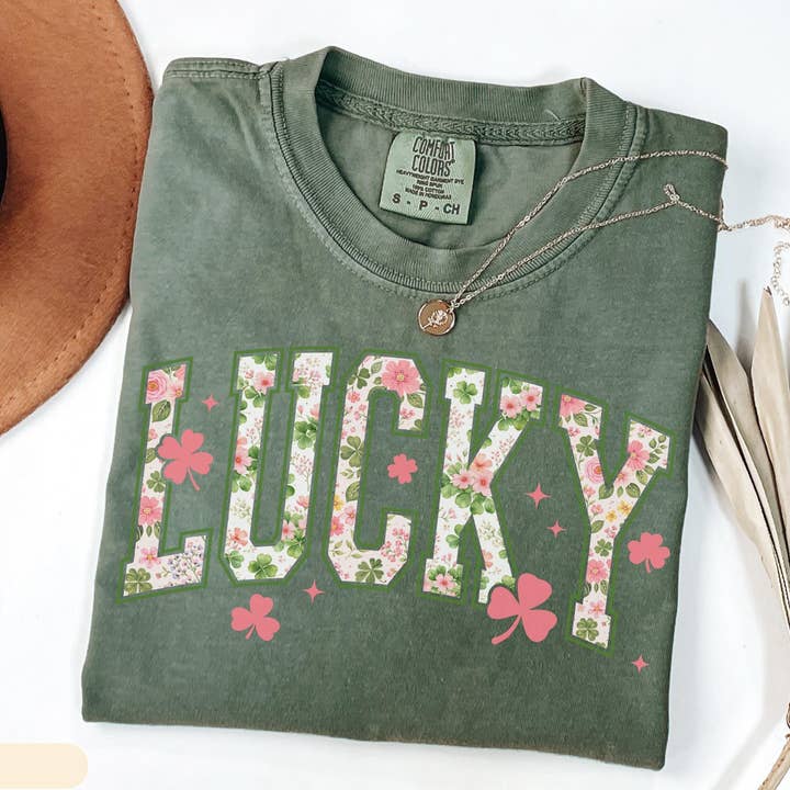 Confort Colors T-shirt Trèfle Chanceux, T-shirt de la Saint-Patrick pour la vente par Glaime