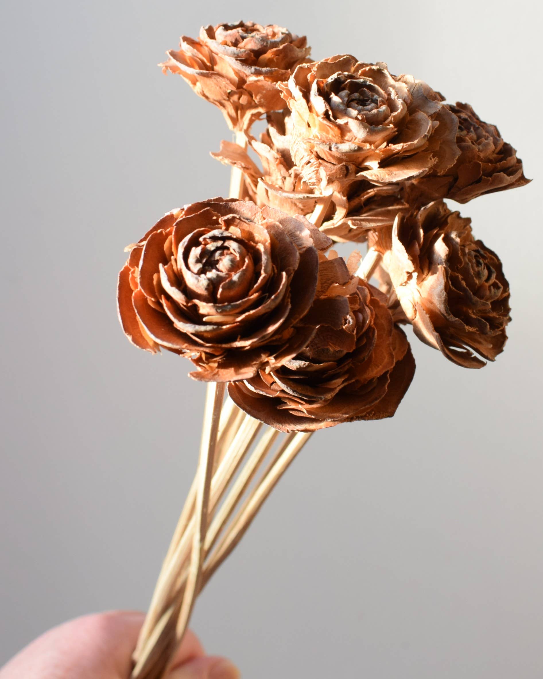 Daisy Gifts Ltd – wholesale Artificial flowers – Cedar Rose Pick Bunch of 9 Woodrose Stems6