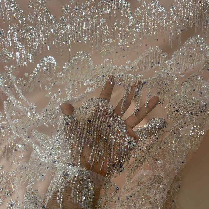 Pärlor med broderade strass i ljusrosa för wholesale av City Fabrics