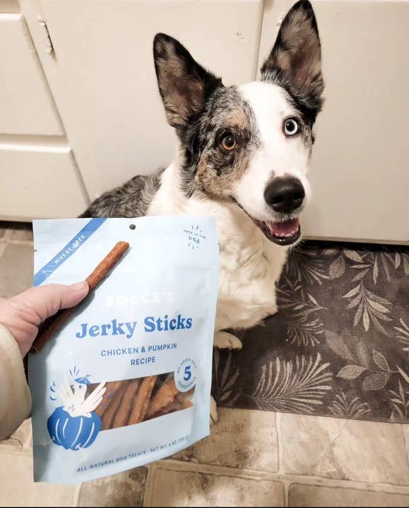 Pet Palette Distribution - Wholesale Pet Treats - Dog - Bocce's Bakery Chicken Grazers Jerky Sticks Dog Treats 4oz2