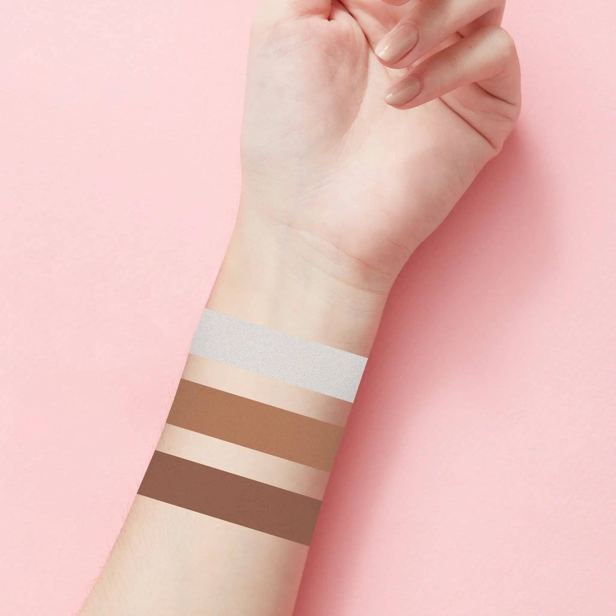 Efon International Corp. – wholesale Makeup contour – Richly Pigmented Contour, Bronze & Highlight Powder Palette4